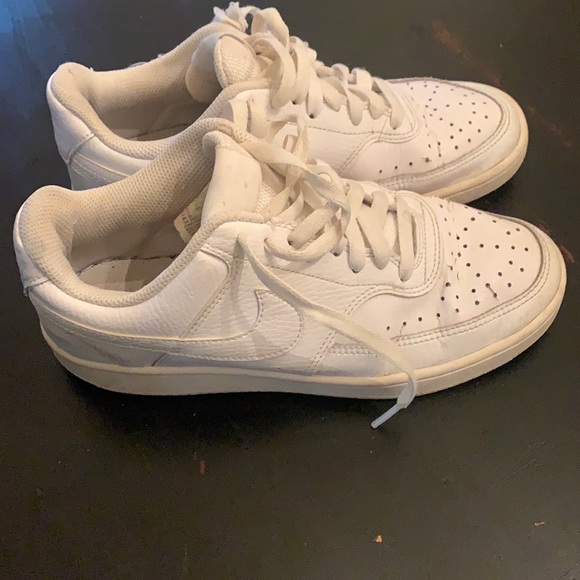 Nike Shoes - Nike 7 tennis shoes
